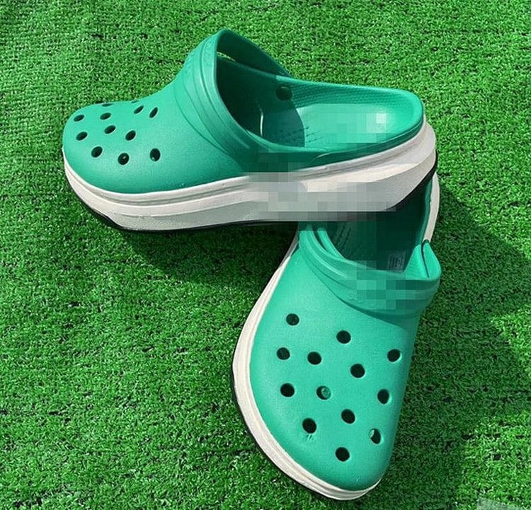 Beach Slippers - Give enough comfort to the bottom of the foot